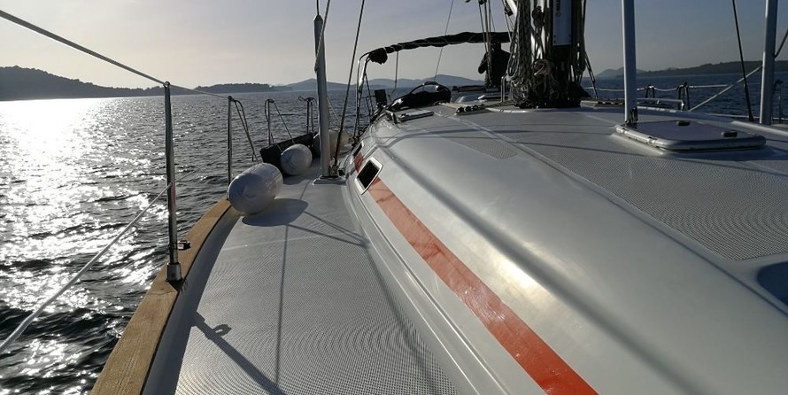 Bavaria 44