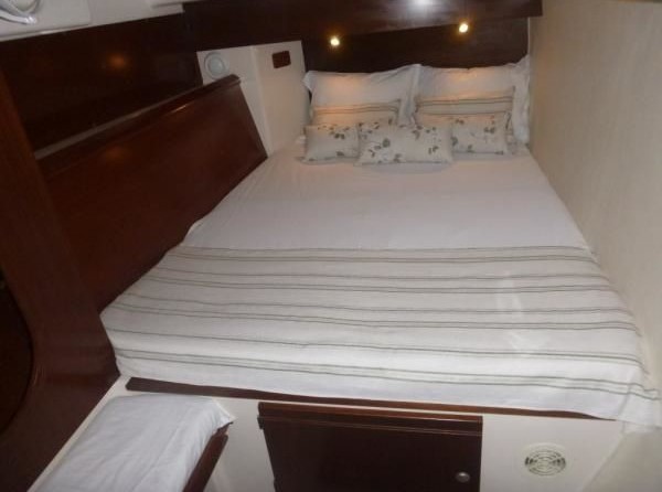 Fountaine Pajot Lavezzi 40