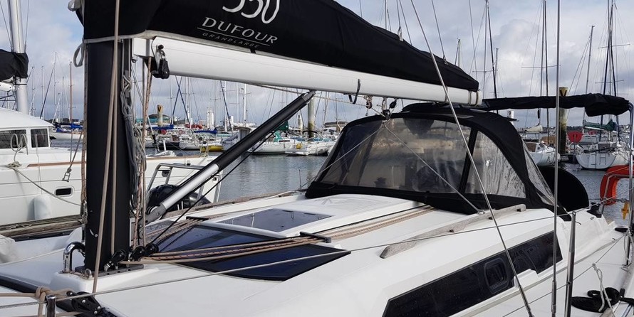 Dufour 350