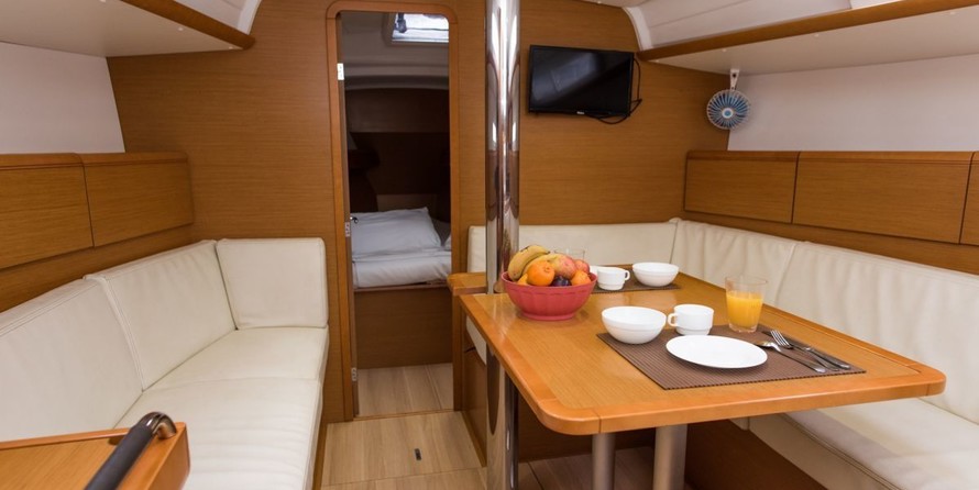 Jeanneau Sun Odyssey 379
