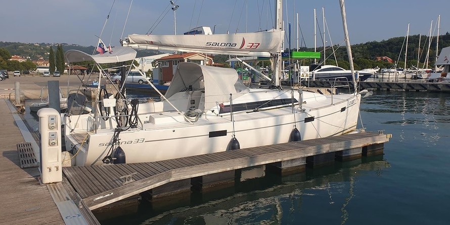 Salona 33