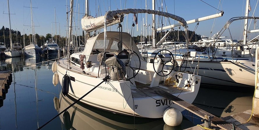 Salona 33