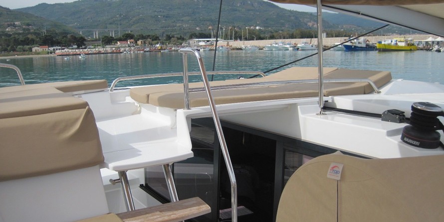 Fountaine Pajot Helia 44