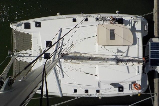 Lagoon 421