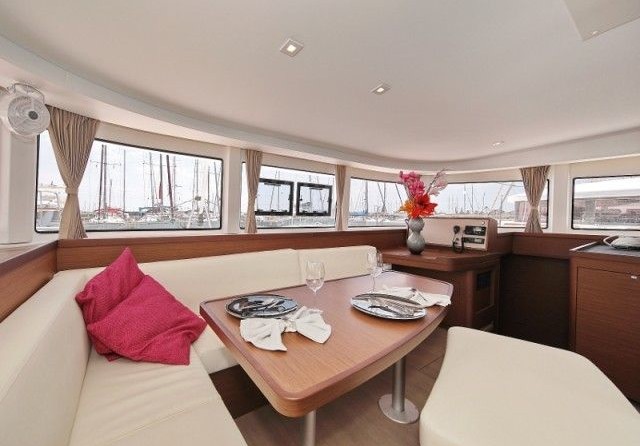 Lagoon 42