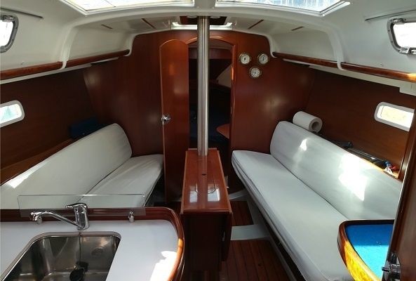 Beneteau Oceanis Clipper 323