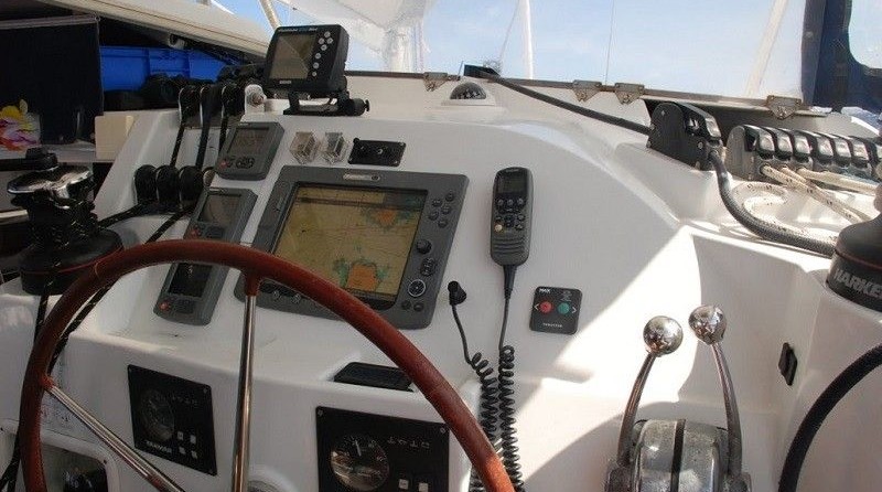 Lagoon 421