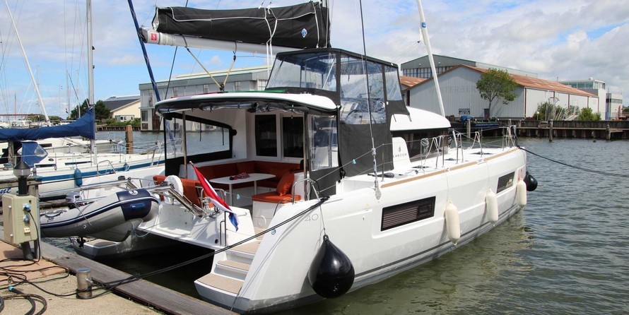 Lagoon 40