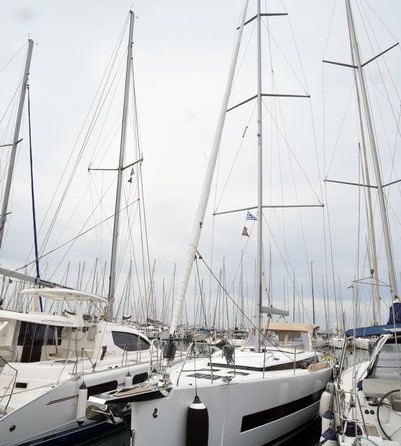 Beneteau Oceanis Yacht 62