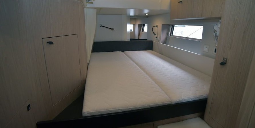 Beneteau Oceanis Yacht 62