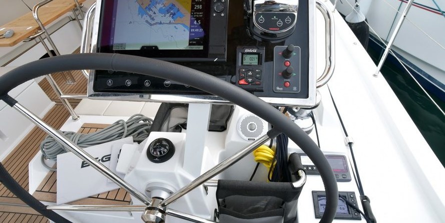 Beneteau Oceanis Yacht 62