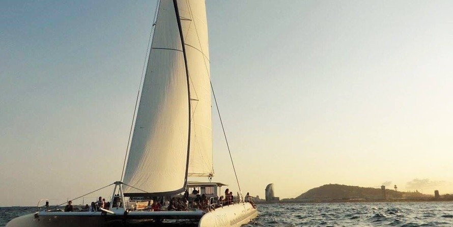 Fountaine pajot taiti 75 day charter boat