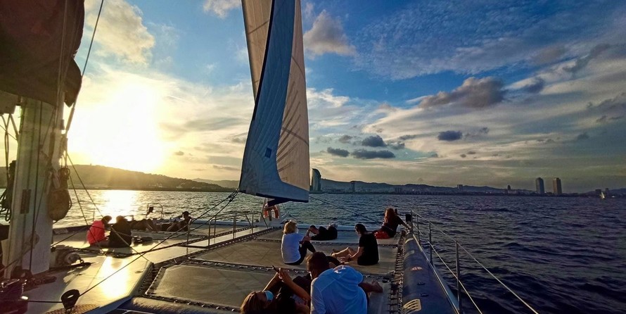 Fountaine pajot taiti 75 day charter boat