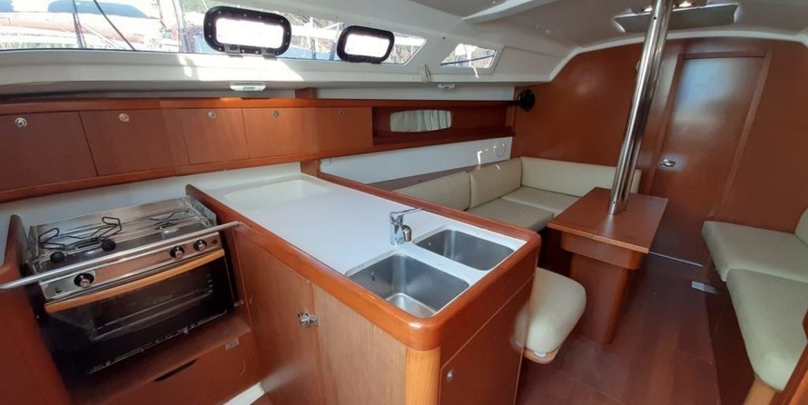 Beneteau Oceanis 34