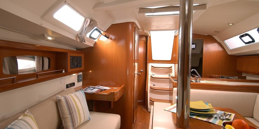 Beneteau Oceanis 34