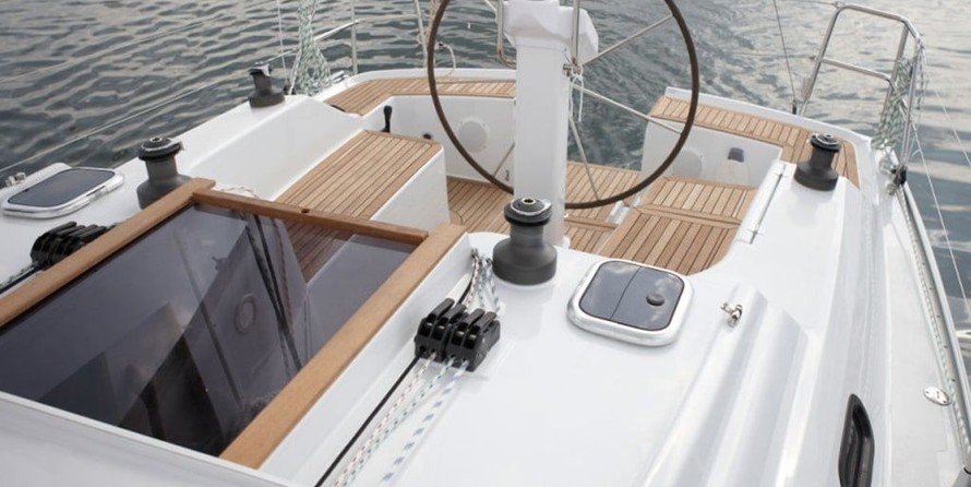 Hanse 325