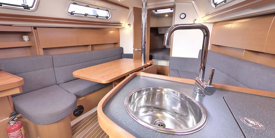 Hanse 325