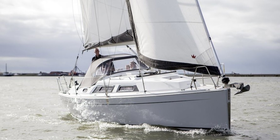 Hanse 325