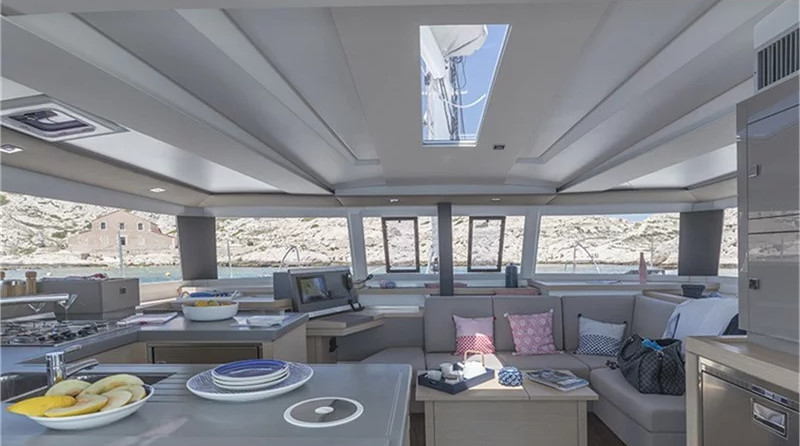 Fountaine Pajot Astrea 42