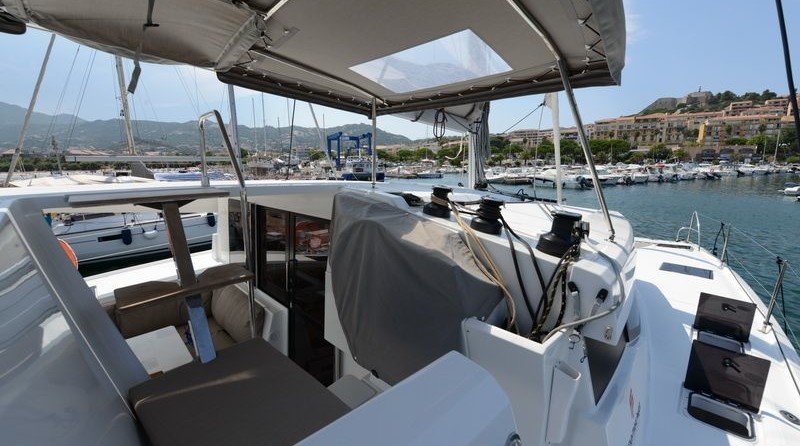 Fountaine Pajot Lucia 40