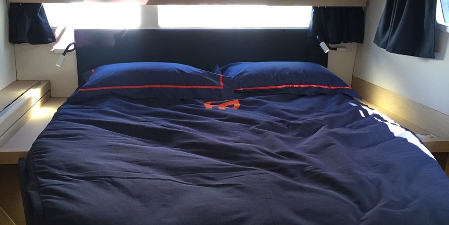 Fountaine Pajot Lucia 40