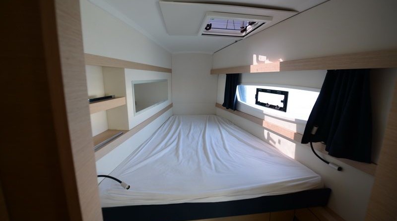 Fountaine Pajot Lucia 40