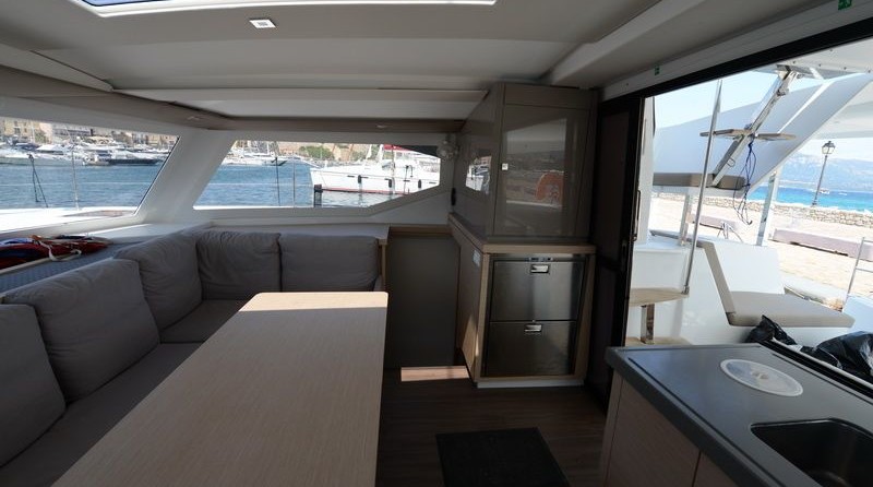 Fountaine Pajot Lucia 40