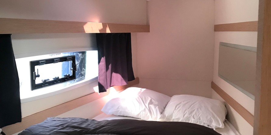 Fountaine Pajot Lucia 40