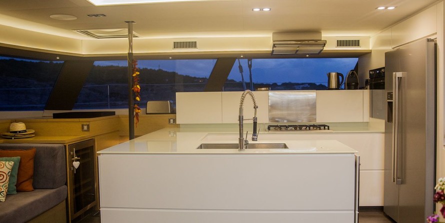 Fountaine pajot victoria 67