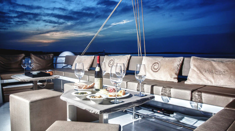 Fountaine pajot victoria 67