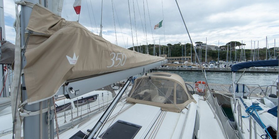 Dufour 350