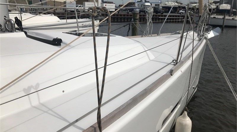 Dufour 382
