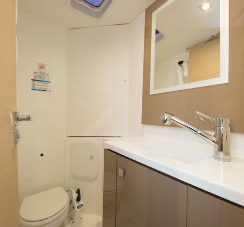 Fountaine Pajot Lucia 40