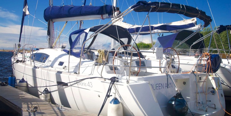 Beneteau Oceanis 43