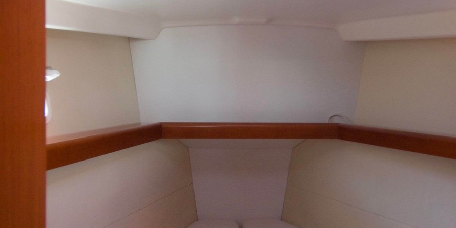 Beneteau Oceanis 43