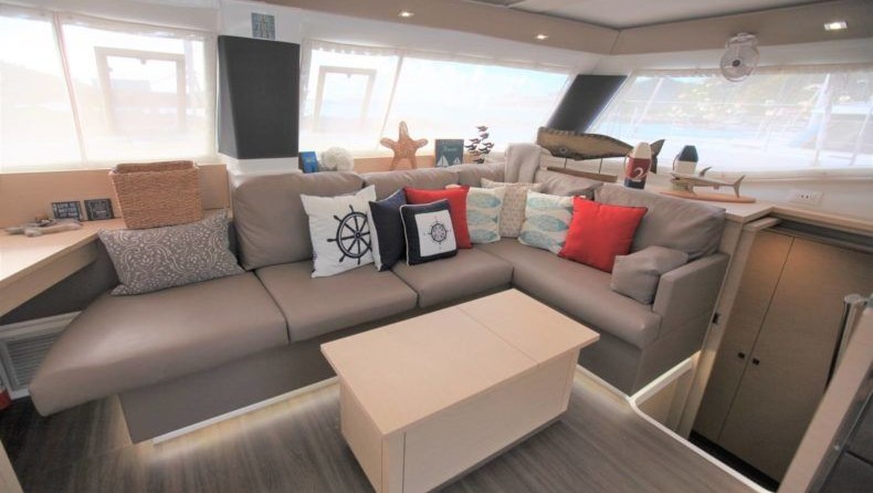 Fountaine Pajot Helia 44