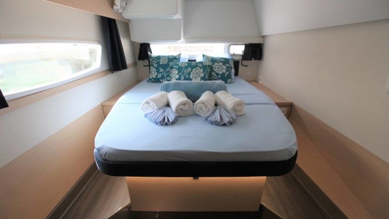 Fountaine Pajot Helia 44