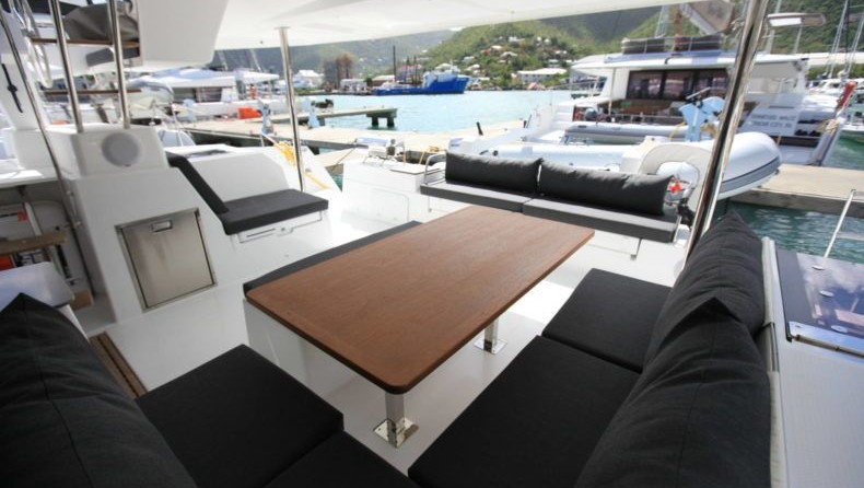 Fountaine Pajot Saona 47