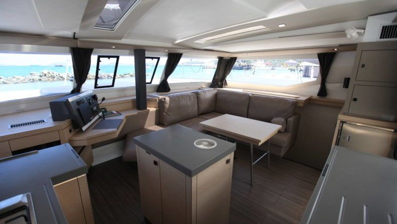 Fountaine Pajot Saona 47