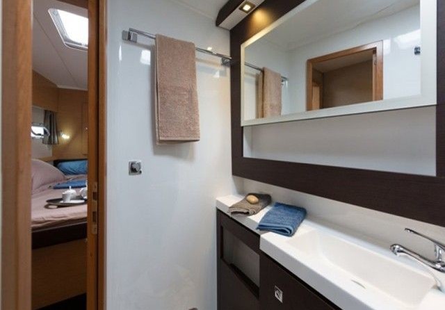 Fountaine Pajot Helia 44