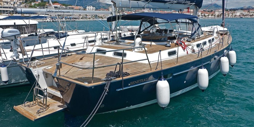 Beneteau 57