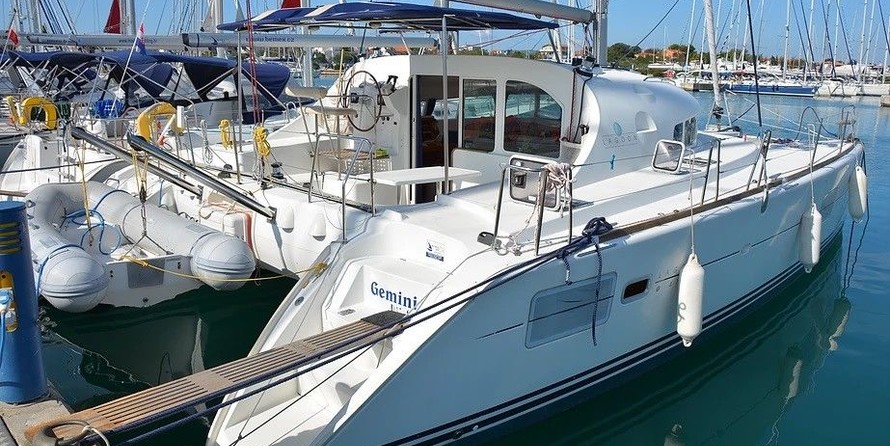 Lagoon 410