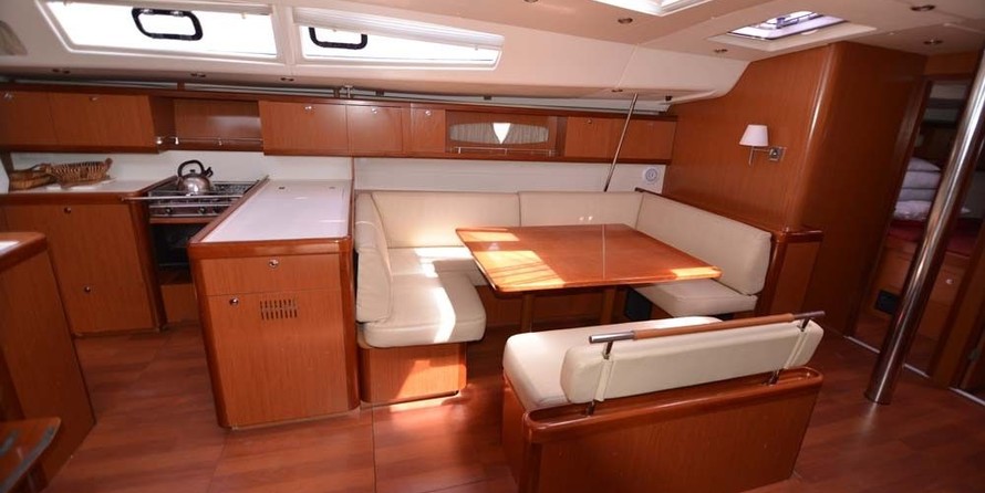 Beneteau Oceanis 54