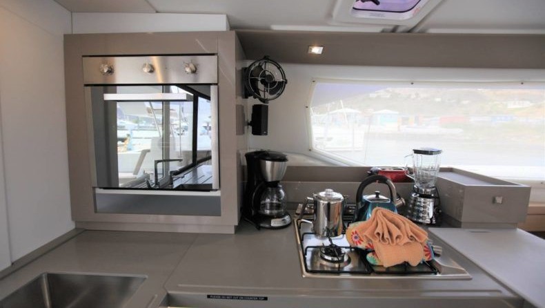 Fountaine Pajot Saona 47
