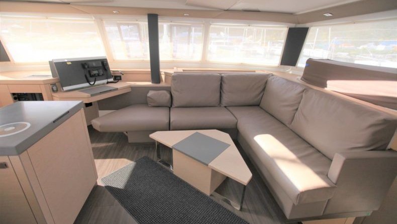 Fountaine Pajot Saona 47
