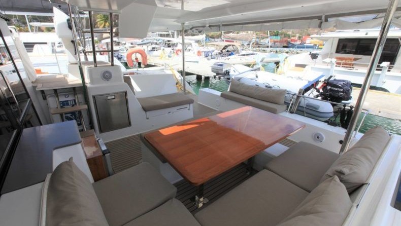 Fountaine Pajot Helia 44
