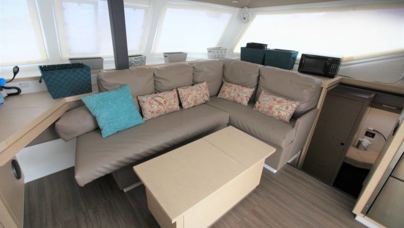 Fountaine Pajot Lucia 40