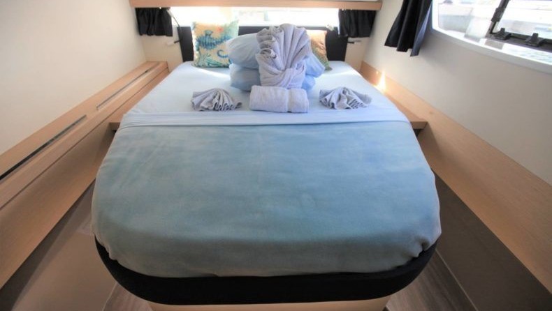 Fountaine Pajot Lucia 40