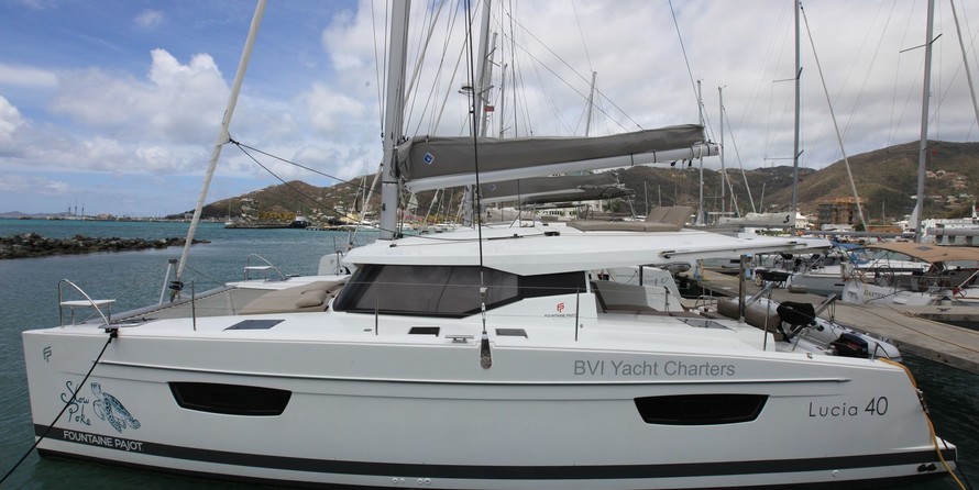 Fountaine Pajot Lucia 40