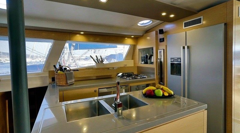 Fountaine Pajot Sanya 57